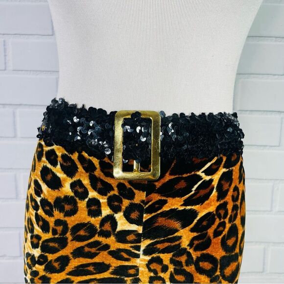 10/25🦋 Leopard Print Fuzzy Flare Costume Pants w/Black Sequin Waistband - Medium - Picture 2 of 15